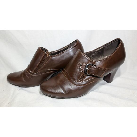 PIERRE DUMAS Womens Brown Leather Closed Toe 2.5" Heel Ankle Boot Bootie Size 9 - Picture 1 of 7